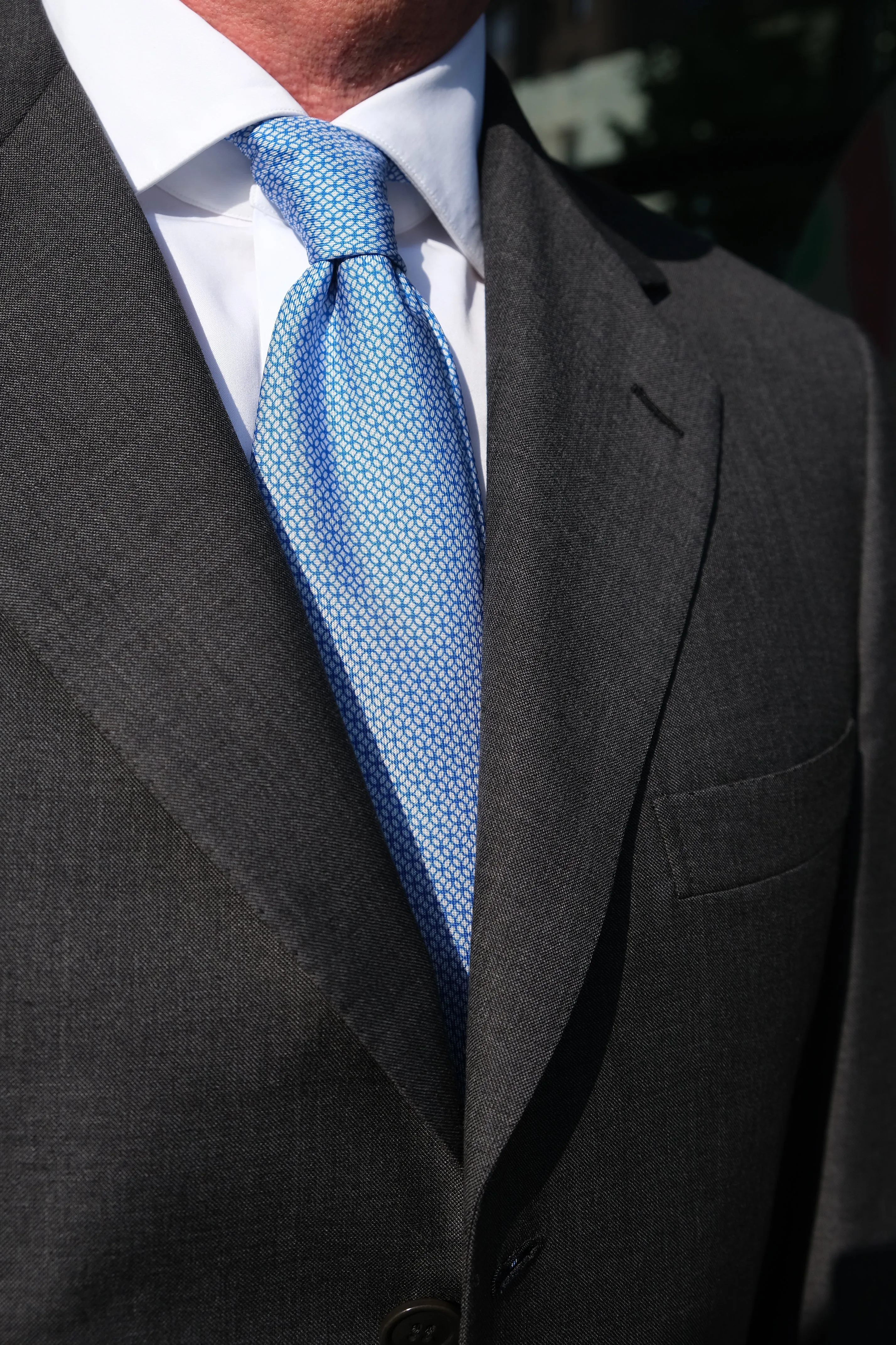 3-Fold Interlocking Chains Printed Silk Tie - Light Blue/White