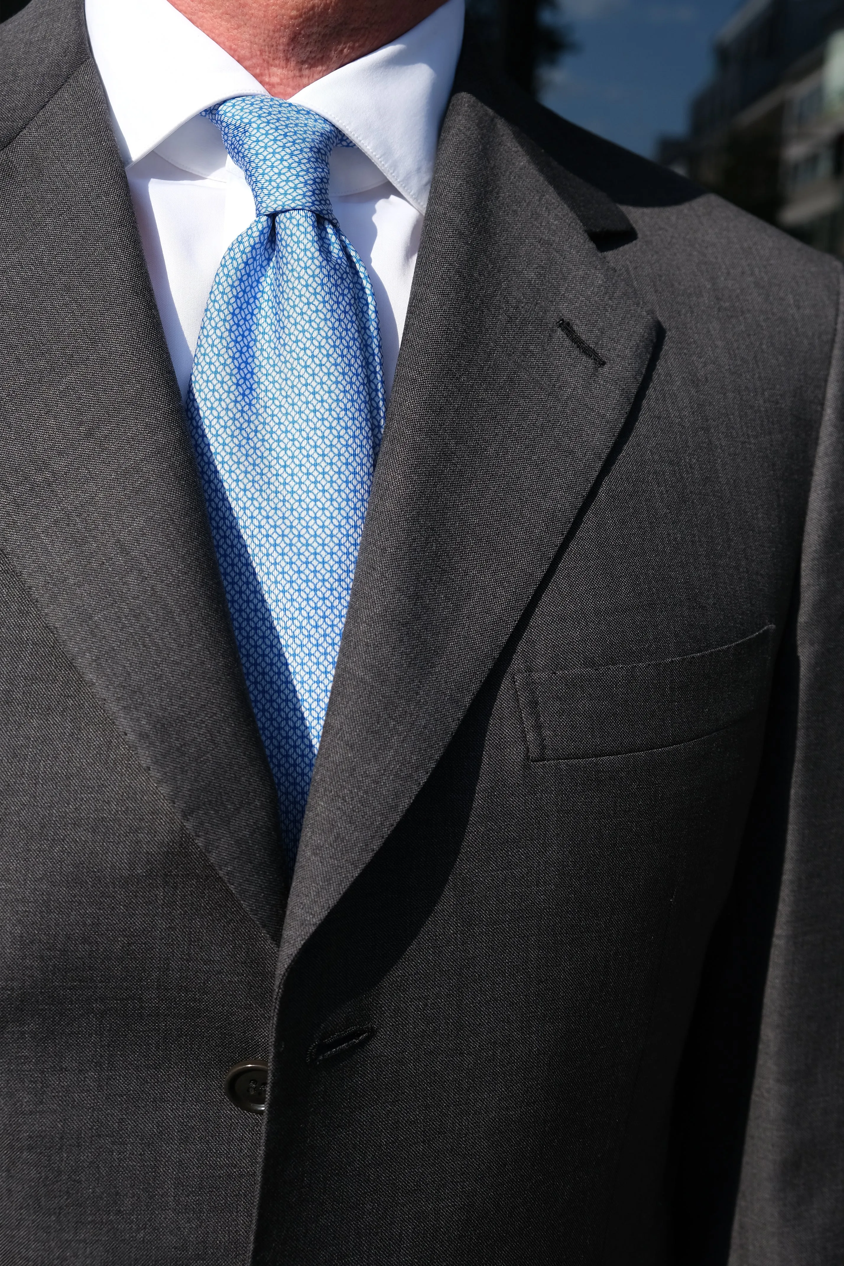 3-Fold Interlocking Chains Printed Silk Tie - Light Blue/White