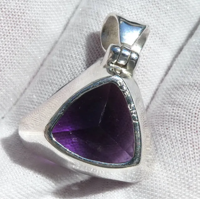 Amethyst Pendant, Faceted Triangle (Trilliant) 925 Silver g4