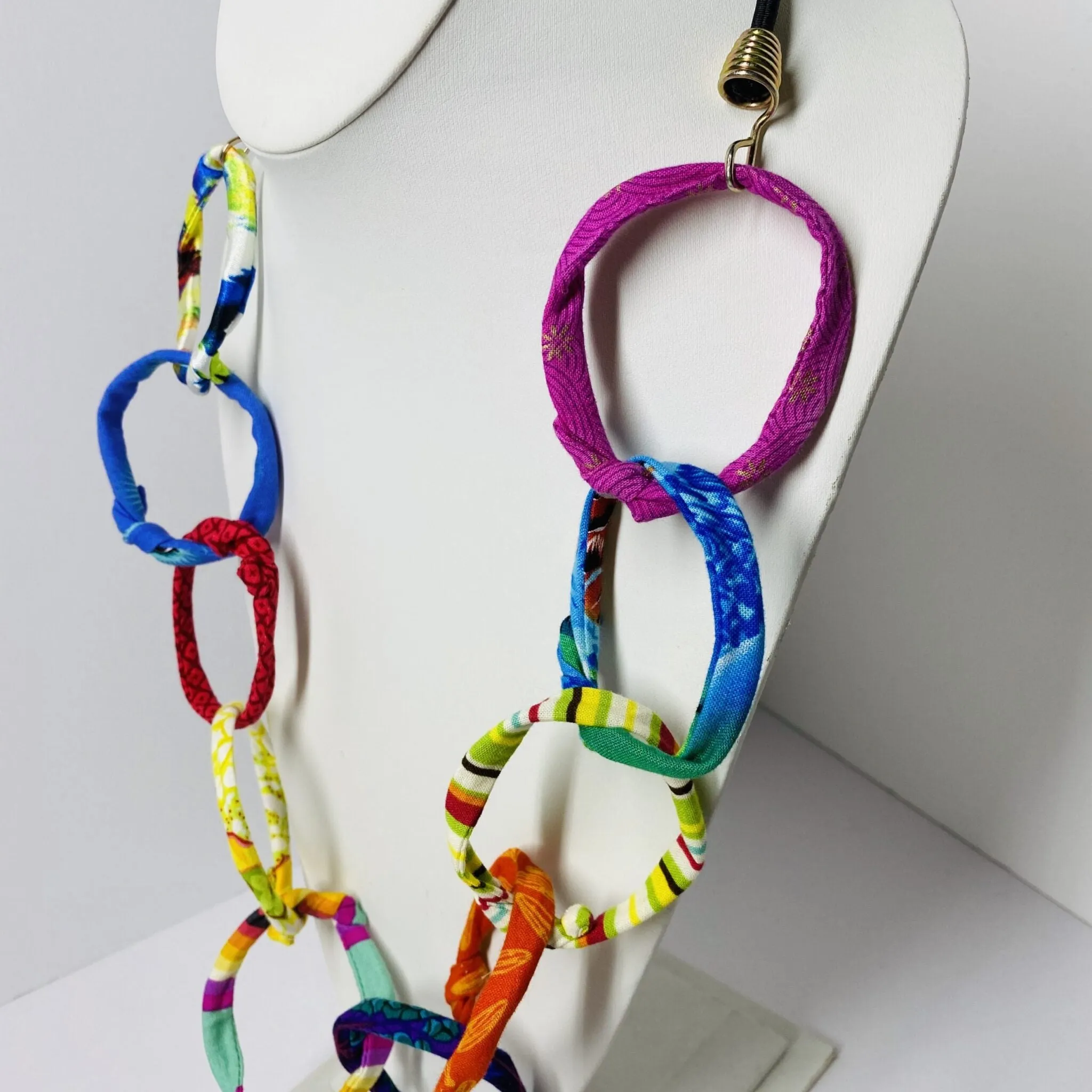 FICKLESTICKS Chain on Bungee Necklace - BLUES (NOT MULTI)