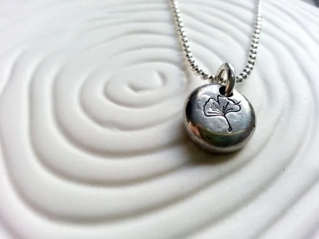 Ginkgo Leaf Necklace | Pebble Necklace