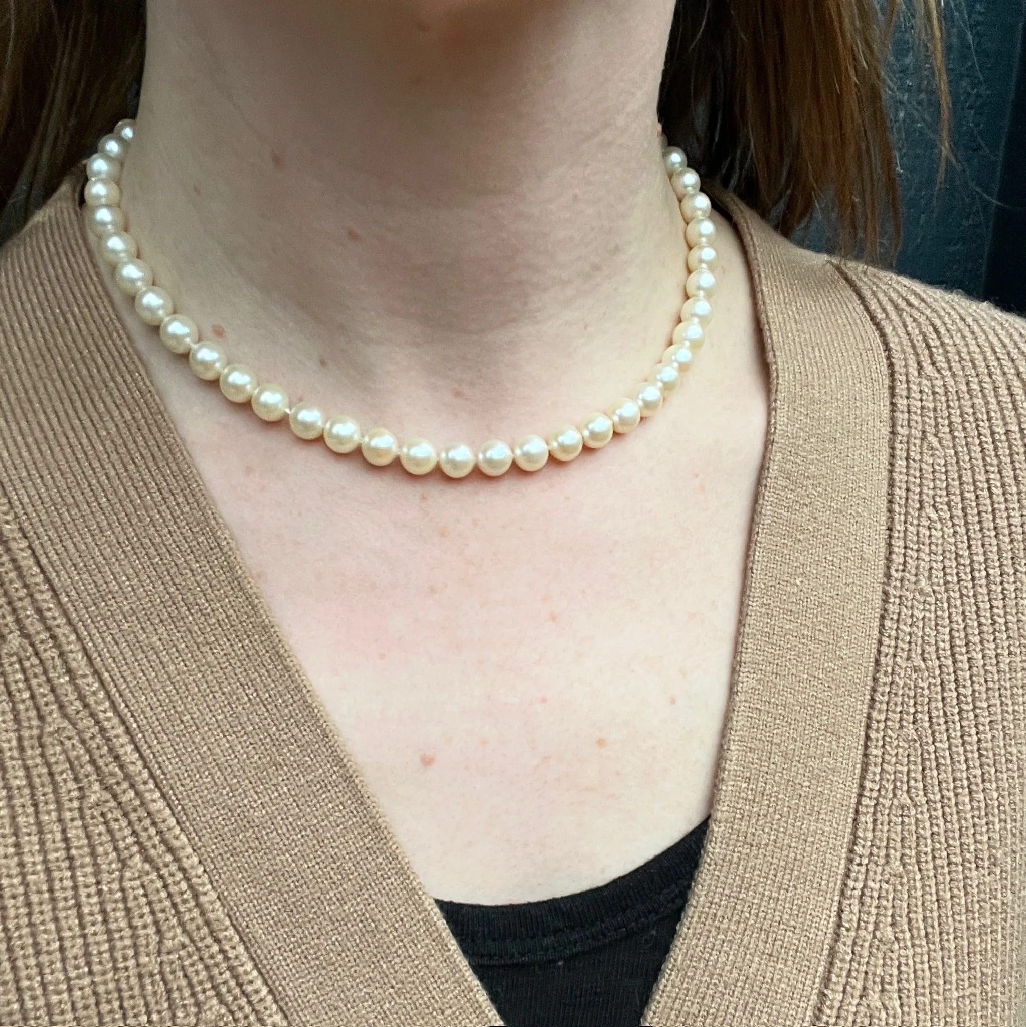 Glossy 16" Cultured Pearl Necklace with Sterling Clasp