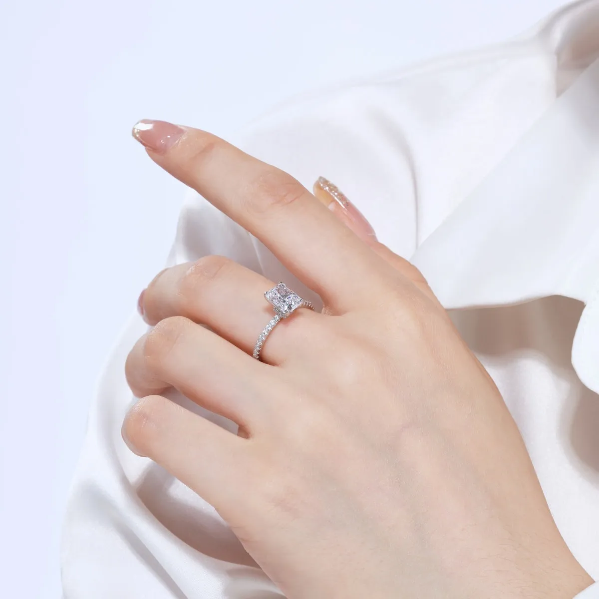 [Goodv]2.0 Carat Dazzling Sparkling Radiant Cut Party Ring