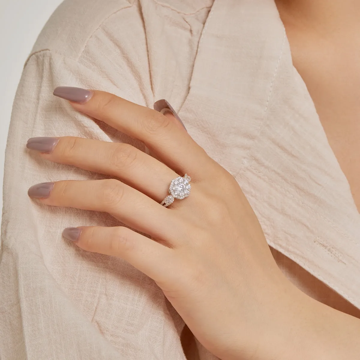 [Goodv]Delicate Colorful Round Cut Flower Shape Wedding Ring
