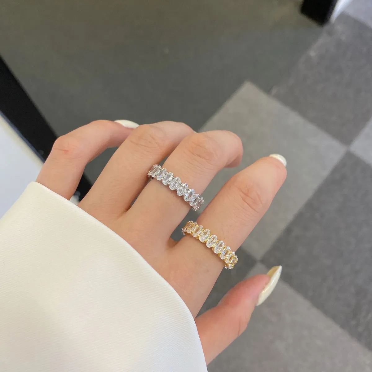 [Goodv]Ornate Oval Cut Tennis Ring