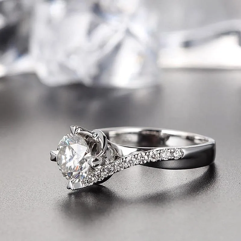 Luxury Round Lab Diamond Wedding Engagement Ring