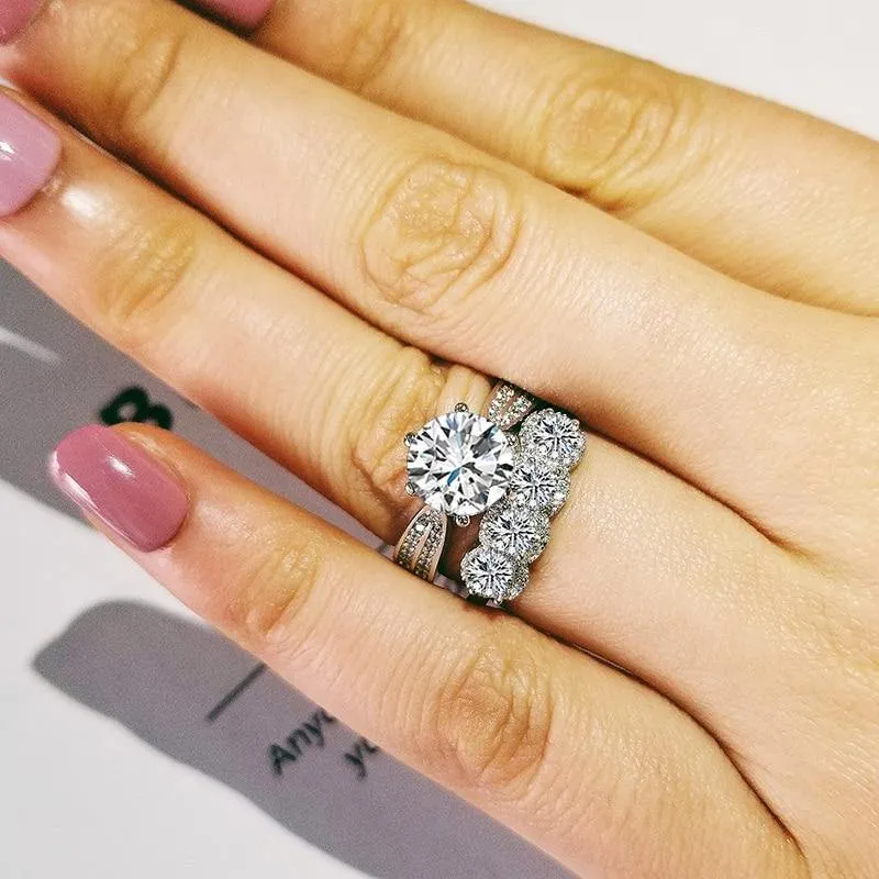 New Arrival Luxury Halo Silver Wedding Ring Set