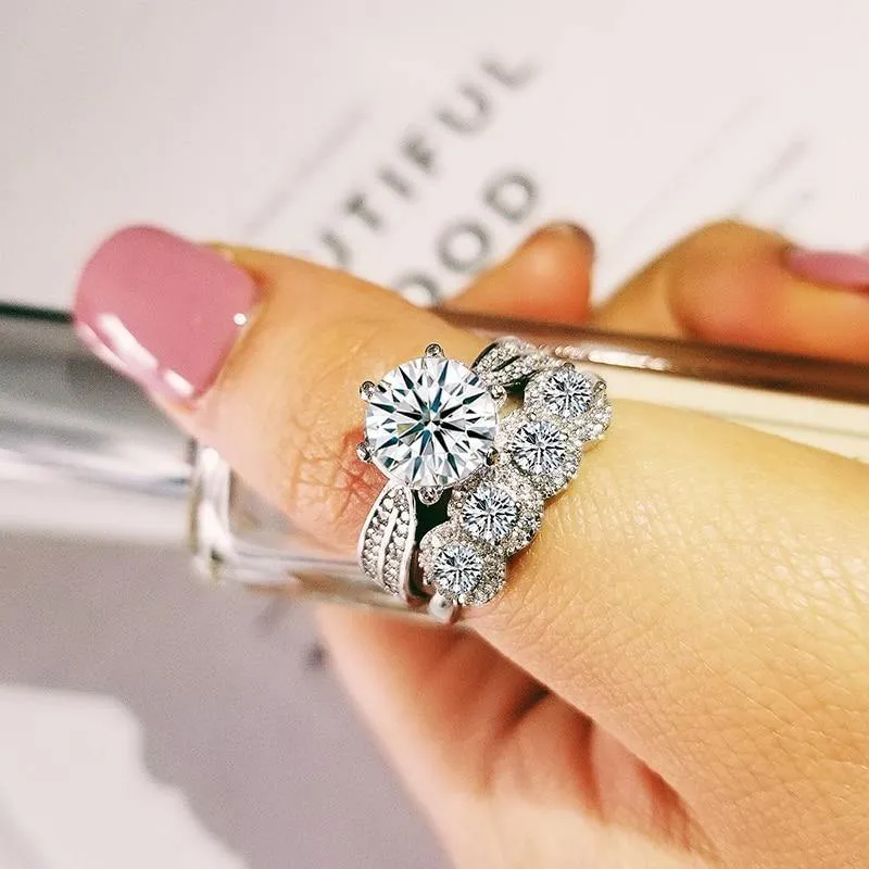New Arrival Luxury Halo Silver Wedding Ring Set