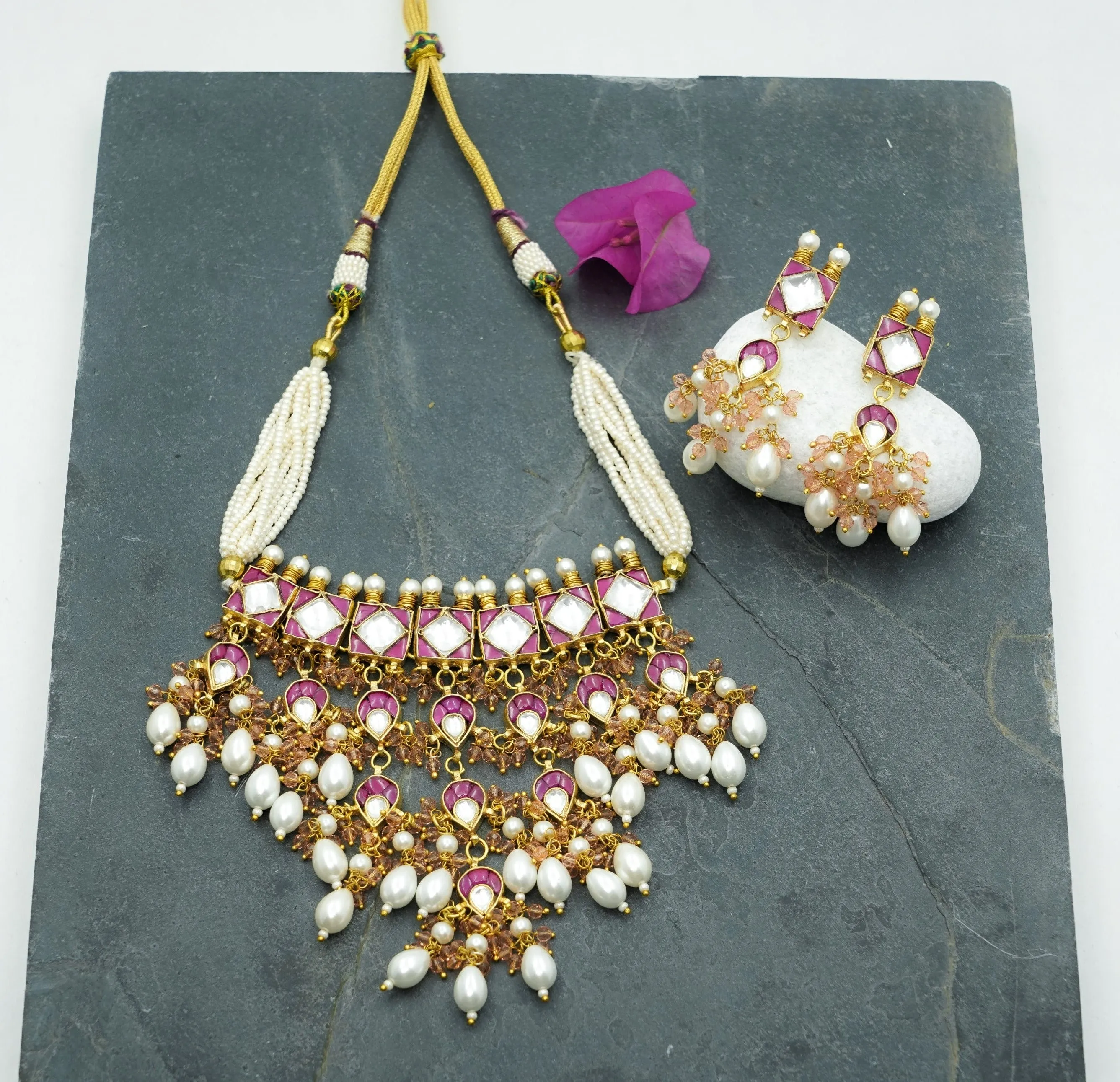 Ornate Kundan Necklace and Earrings Set
