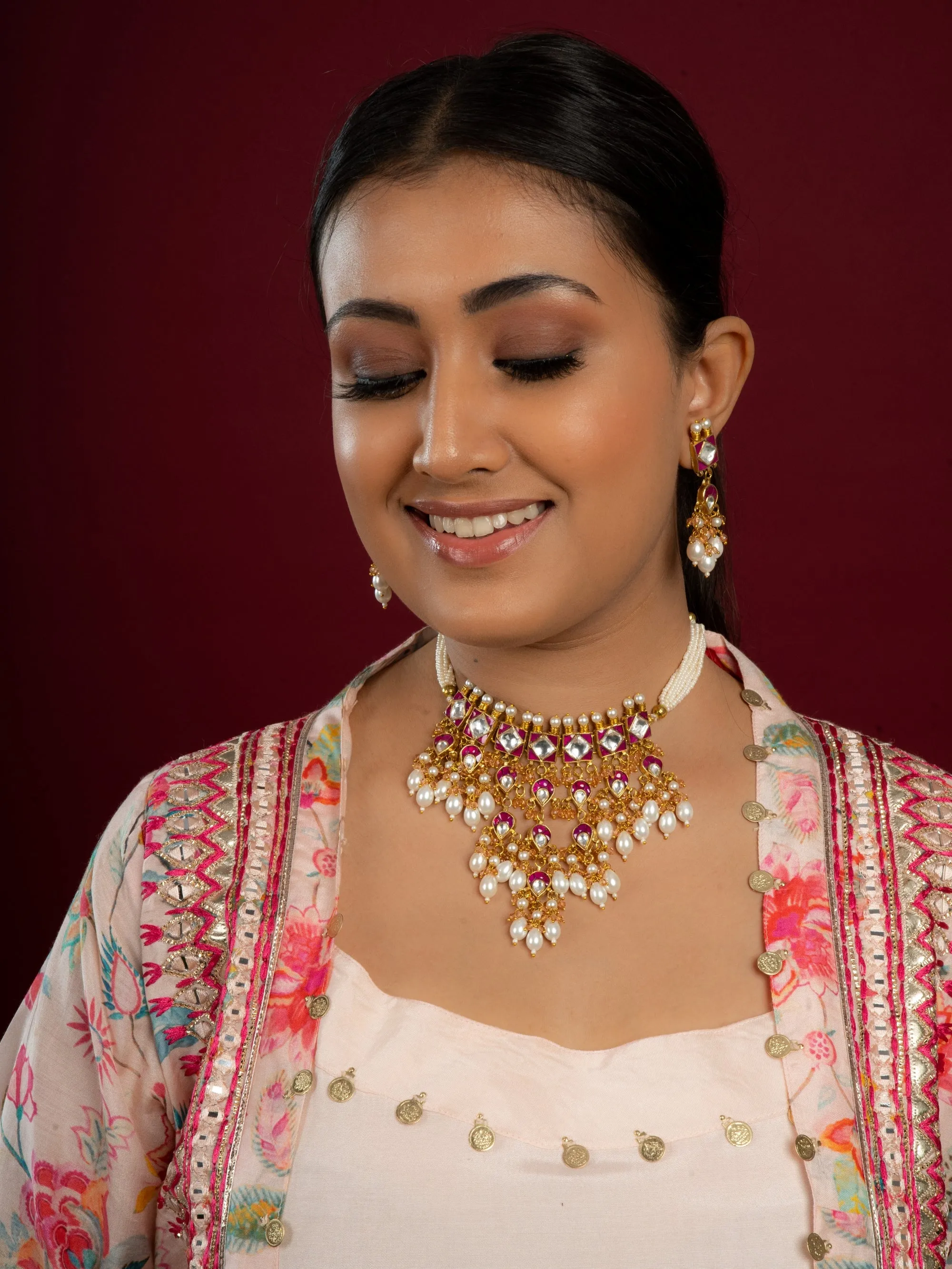 Ornate Kundan Necklace and Earrings Set