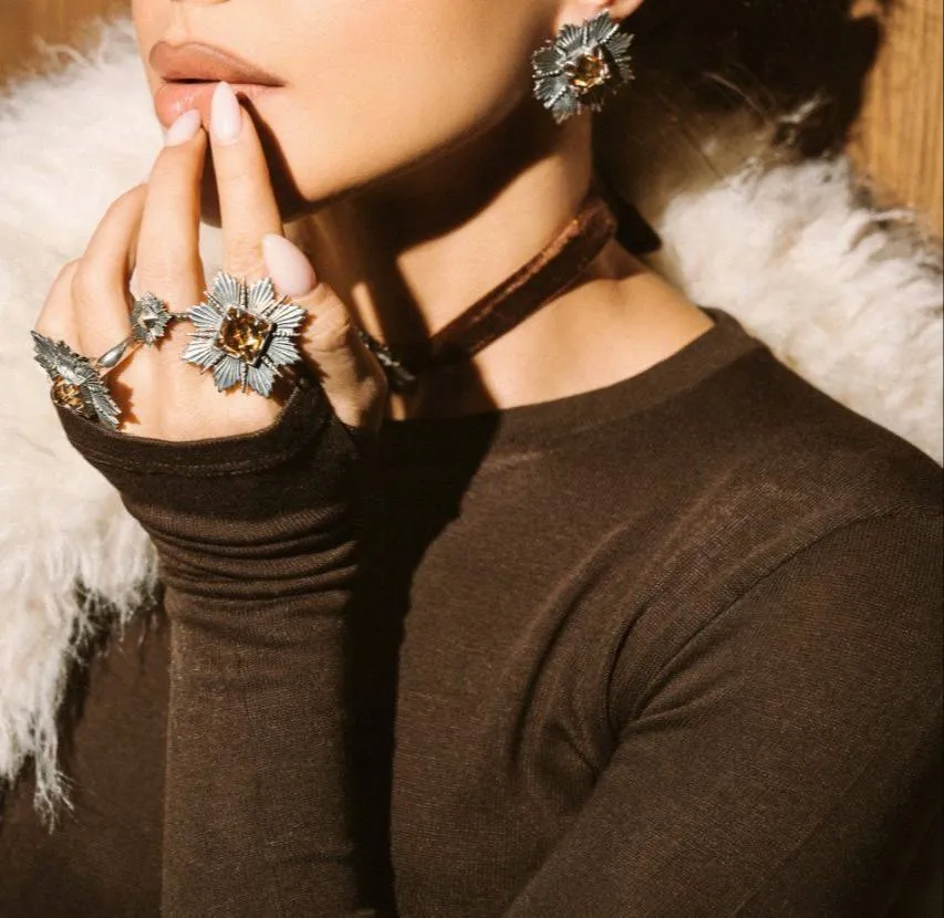 Zircon Ring "Paylk" (Brown)